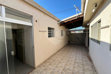 Casa á venda no Jardim Hikare
