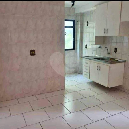 Apartamento no Condomínio Residencial Mazo