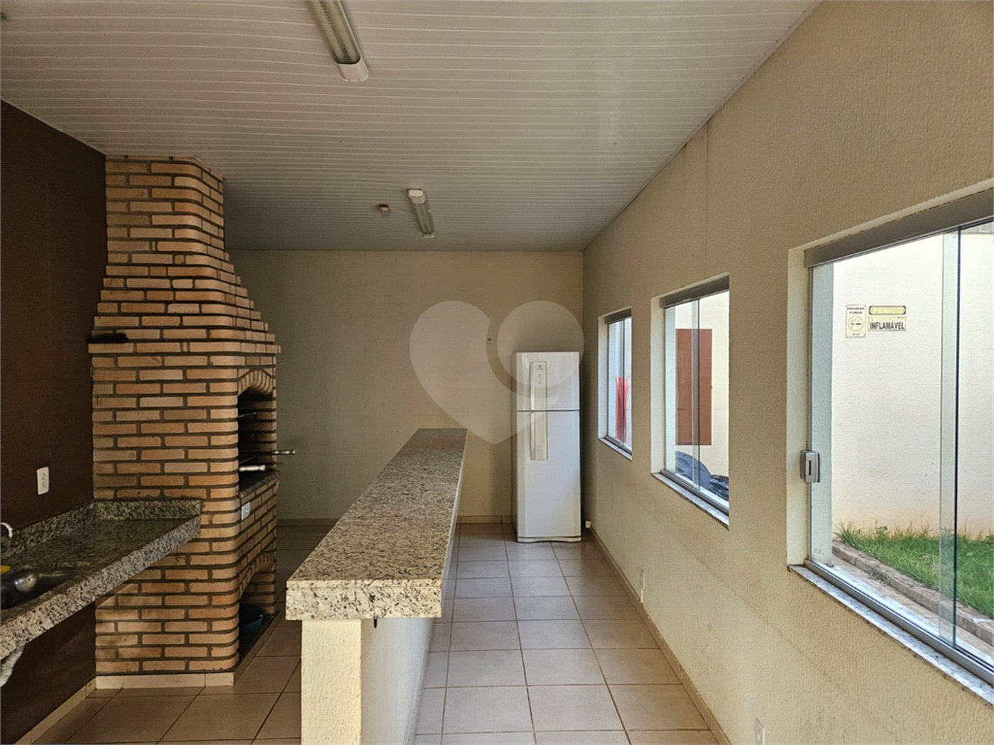 Excelente apartamento á venda de 2 dormitórios no CENTRO de São Carlos!
