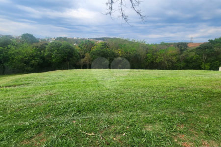 Terreno à venda no Condomínio Reserva Santa Isabel – Louveira/SP | 828,95 m² | Fundo para área verde