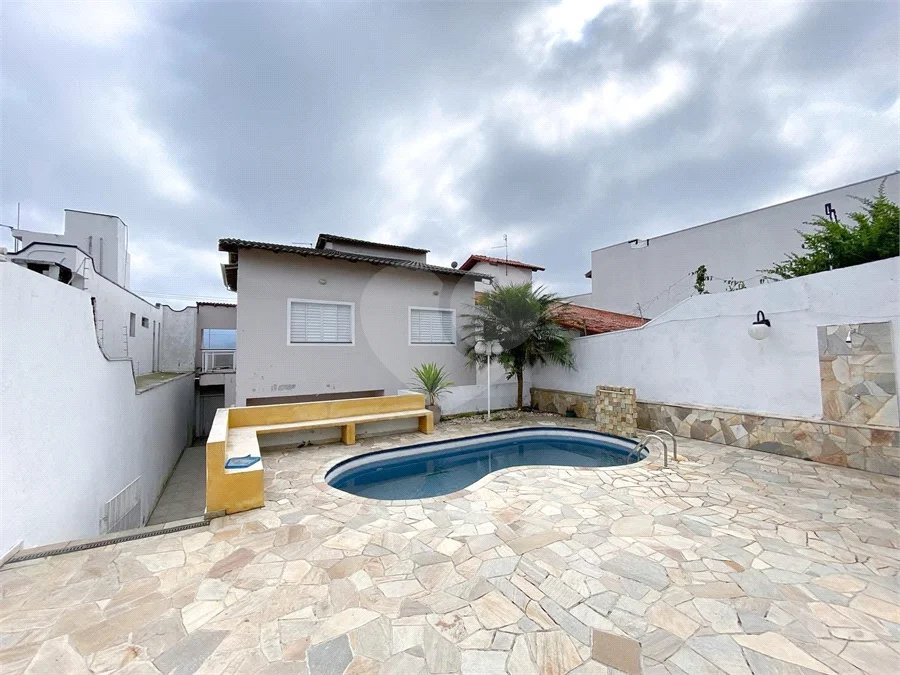 Sobrado de 400m² - Alto Ipiranga. Mogi das Cruzes/SP