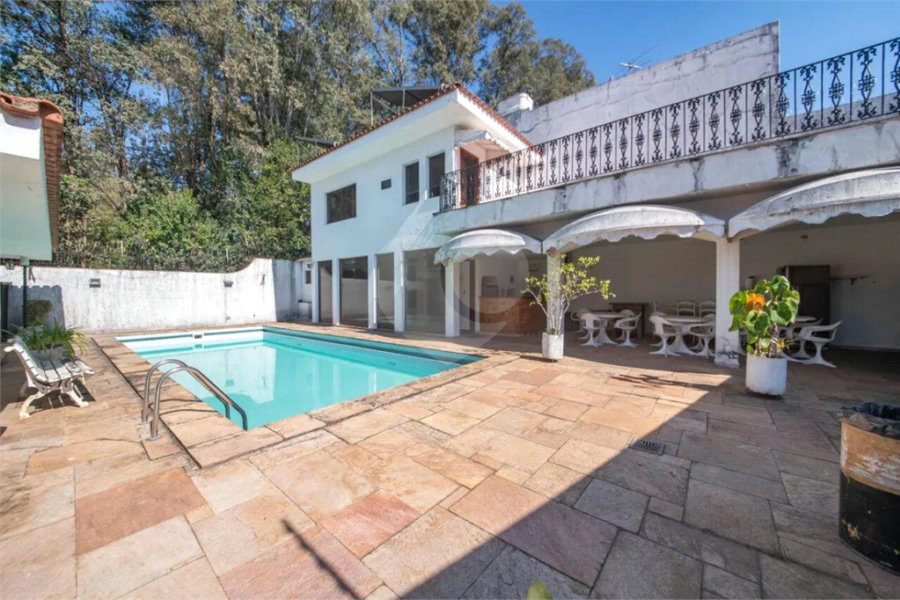 Casa Alto Padrão.Localização excelente. Venha conhecer. Agende uma visita.