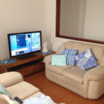 Vende-se Sobrado em Condomínio Fechado – 3 Dormitórios | 180 m²