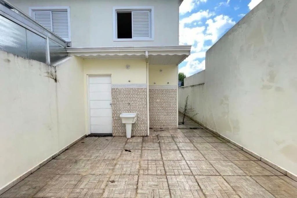 Casa à venda com 3 quartos, sendo 1 suíte, em Jardim Ester, São Paulo - SP