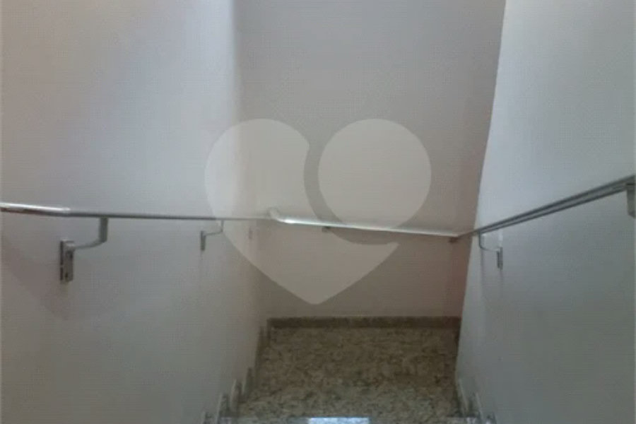 Vende-se Lindo Sobrado na Vila Santa Catarina