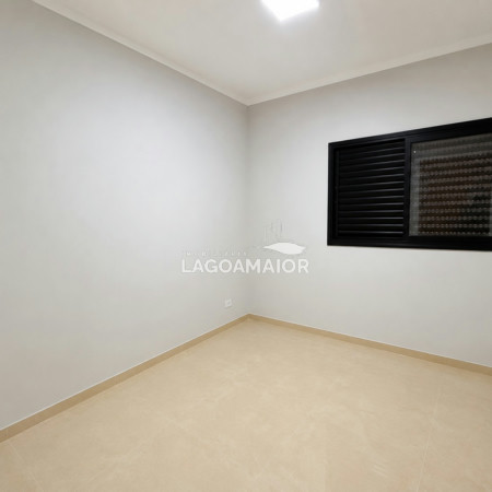 Casa à venda com 3 quartos, sendo 3 suítes, no condomínio Residencial Costa Leste, Três Lagoas - MS