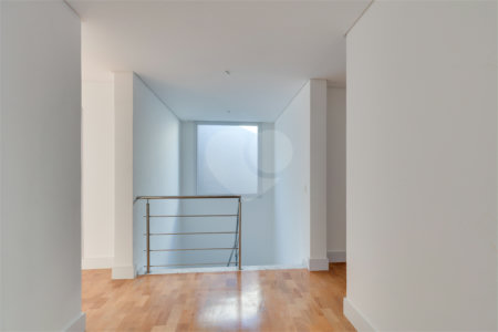 Casa à venda com 4 suítes no condomínio Vila Arese, São Paulo - SP