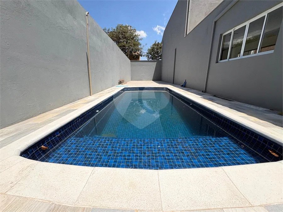 CASA COM PISCINA VENDA JARDIM MUNIQUE