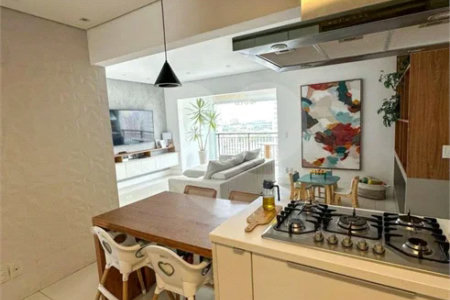 Apartamento de 106 m² no Auge Home Resort, porteira fechada, com 3 dormitórios, 1 suíte, varanda gourmet, 2 vagas, depósito e lazer completo.