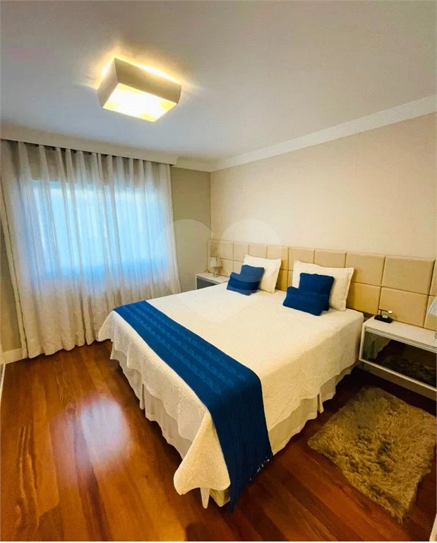 Casa para alugar com 4 quartos, sendo 2 suítes, no condomínio Floradas da Serra, São Paulo - SP