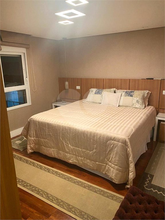 Condomínio clube, Apartamento na Mooca com 204 m² Com 3 suítes e 4 Vagas.