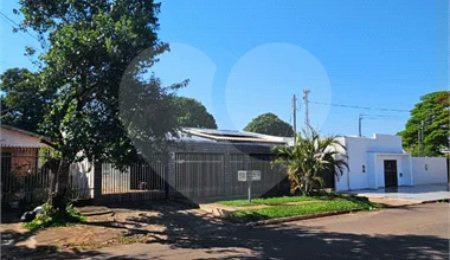 Casa à venda com 3 quartos em Parque dos Ipês I, Ponta Porã, MS