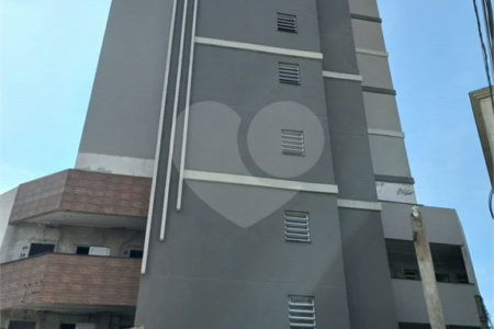 Excelente apartamento à venda, 2 quartos, ao lado do metrô Guilhermina-Esperança