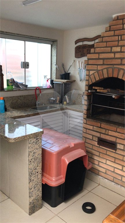 Casa à venda com 3 quartos, sendo 1 suíte,  no condomínio Felipe, São Paulo - SP