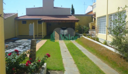 Casa à venda com 3 quartos, sendo 1 suíte,  em Jardim Munique, São Carlos, SP