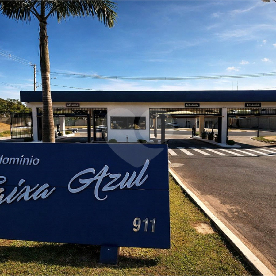 Lote de esquina à venda no Condomínio Faixa Azul