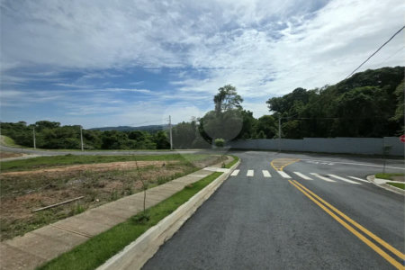 Terreno / Lote a Venda no Condomínio Residencial San Lucca em Vinhedo/SP