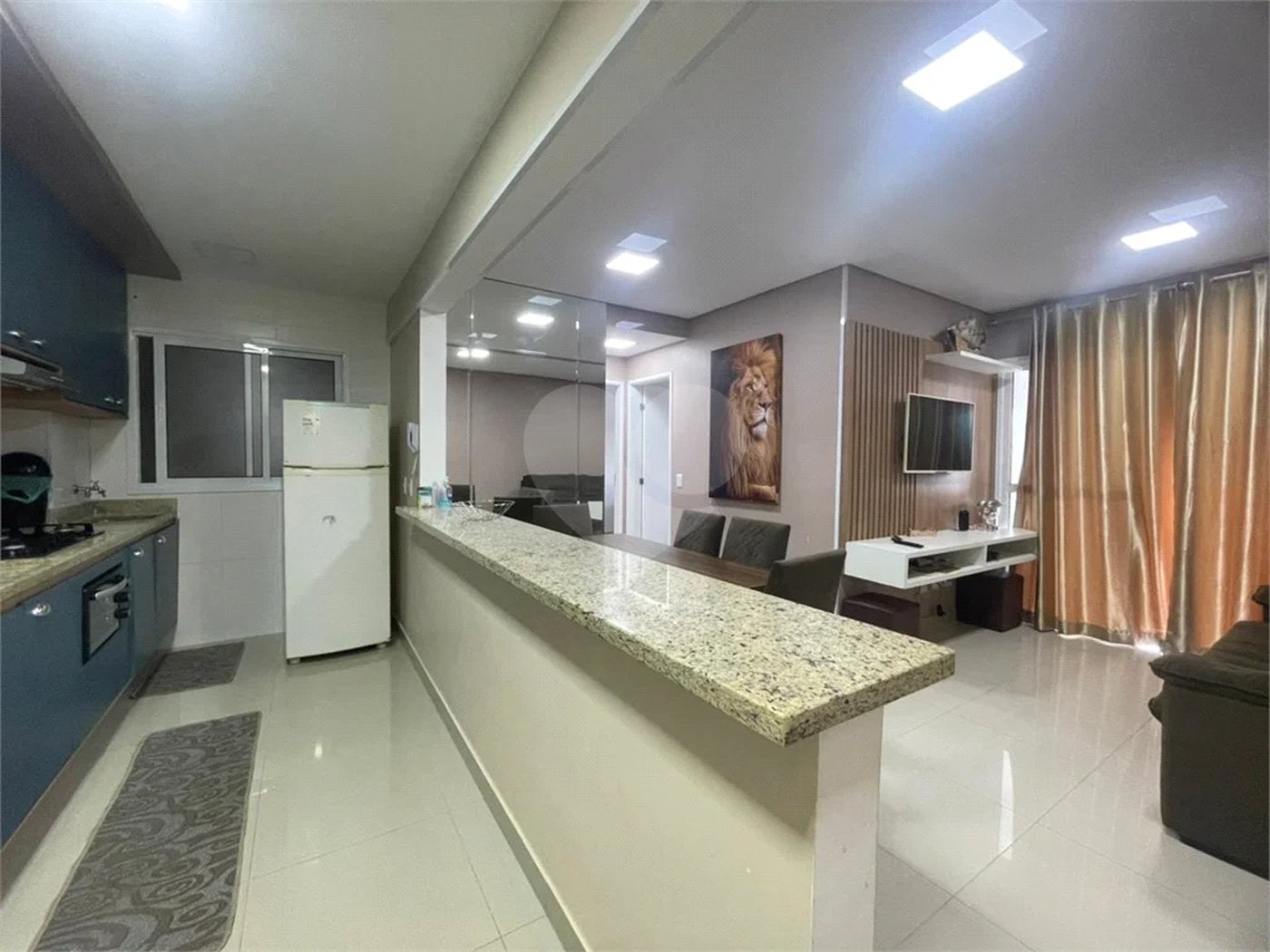 Apartamento para alugar com 2 quartos, sendo 1 suíte, no Centro, Bertioga, SP