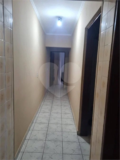Casa com 183m², 3 dormitórios, 2 vagas, à venda em Santo André