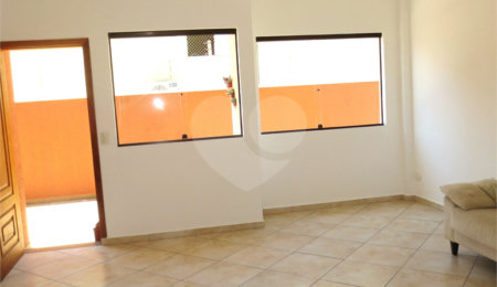 Casa à venda com 2 quartos, sendo 1 suíte, no condomínio Tucury, São Paulo - SP