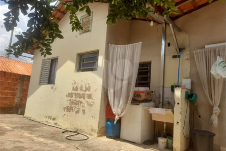 Casa à Venda no Jardim Zavaglia - São Carlos