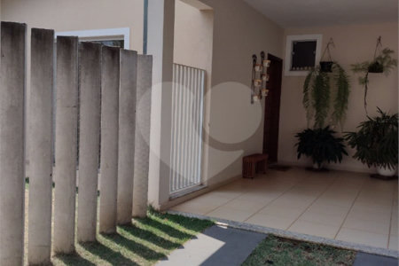 Casa à venda com 2 suítes no condomínio Bosque São Carlos, São Carlos - SP