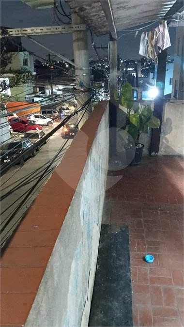 IMÓVEL COM SOBRADO + OUTRA CASA NO TERRENO, ÓTIMA PARA RENDA OU FAMÍLIA GRANDE