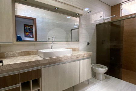 Excelente casa com muito boa localização no Condomínio Eldorado á venda.