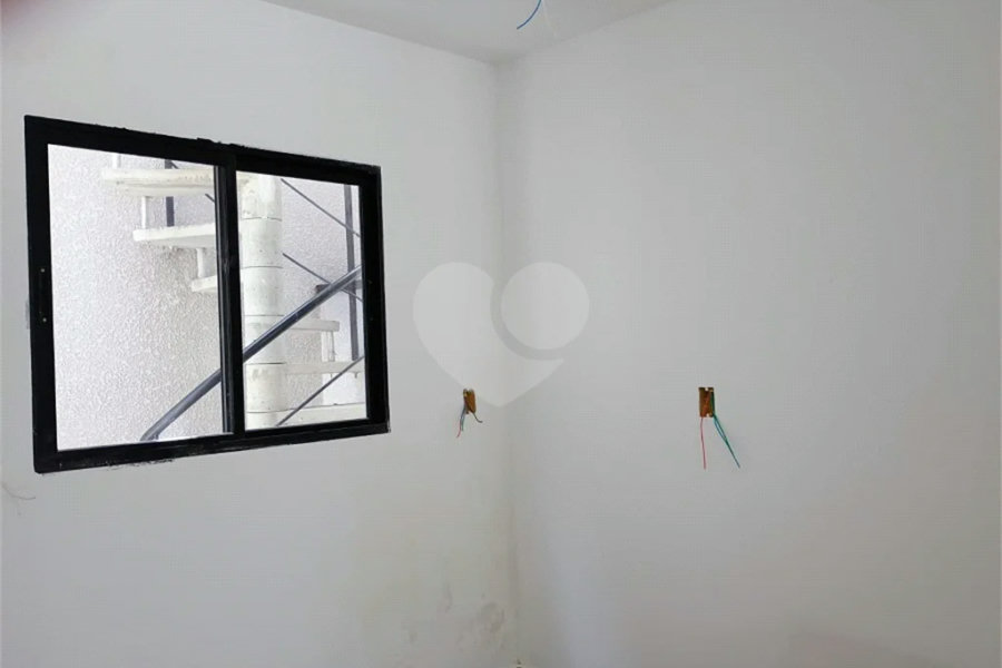 Casa à venda com 2 quartos no condomínio Vila Davos 2, São Paulo - SP