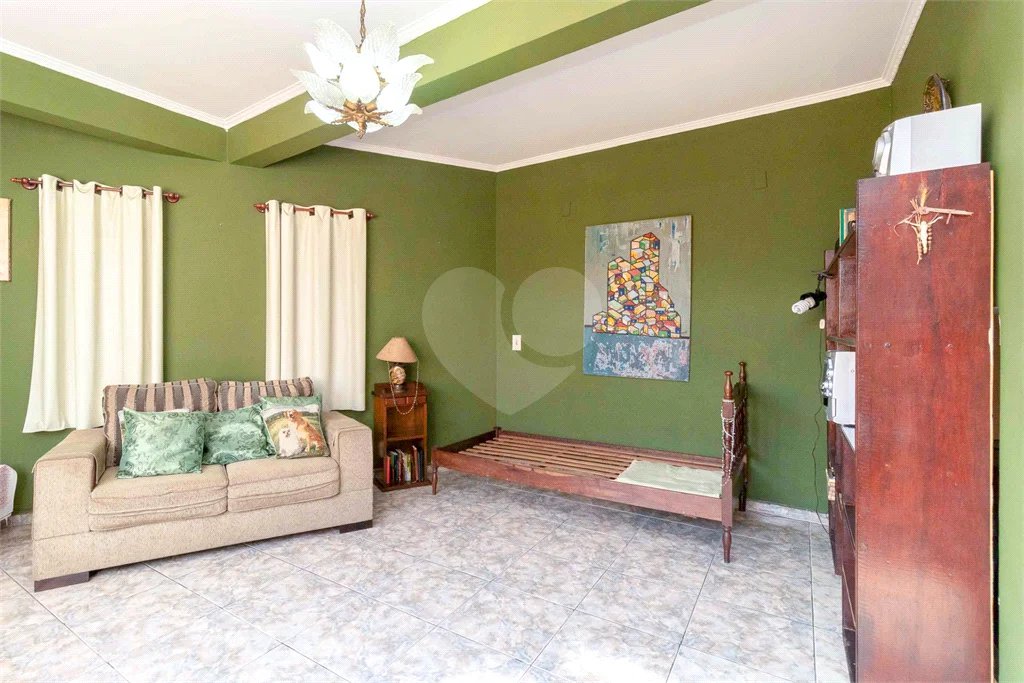 Casa a venda na Moóca 250m² três dormitórios sendo uma suíte duas vagas de garagem.