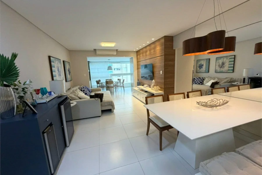 Apartamento à venda com 4 quartos, sendo 2 suítes,  em Riviera de São Lourenço, Bertioga, SP