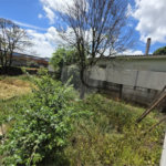 Casa térrea à venda com amplo quintal e grande potencial na Vila Nery