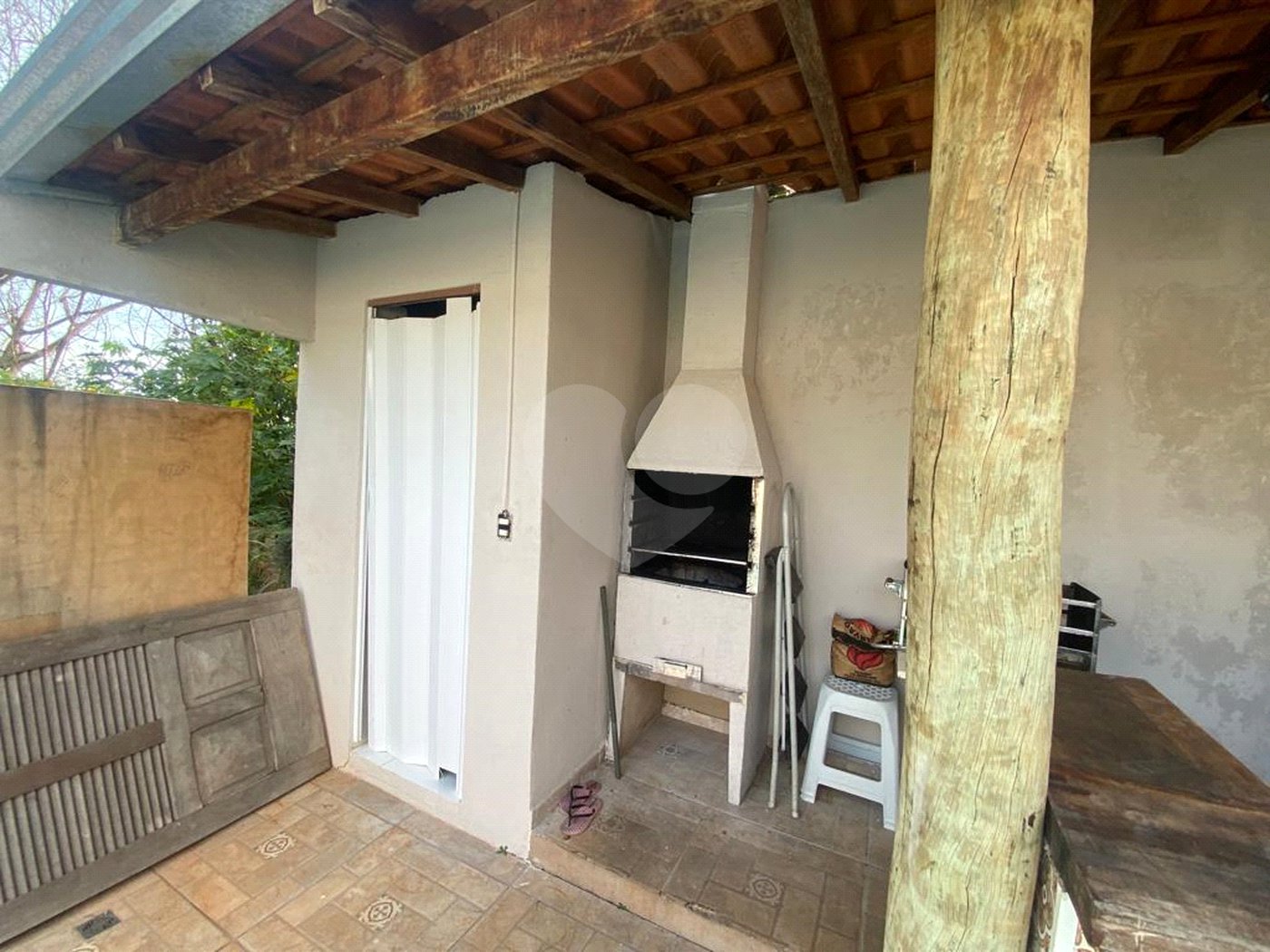 Excelente casa toda reformada e com otimo acabamento com churrasqueira e piscina
