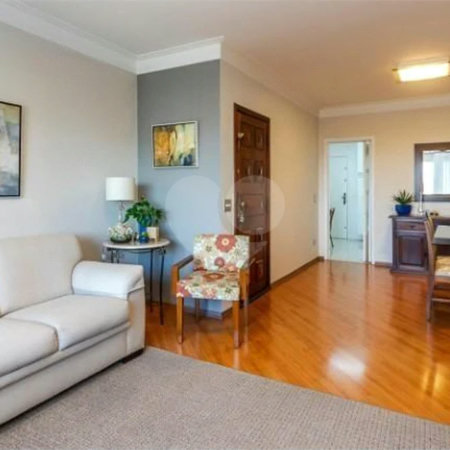 Apartamento à venda com 3 quartos, sendo 1 suíte, em Campo Belo, São Paulo, SP