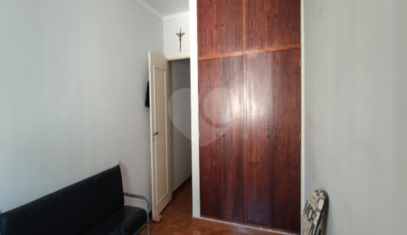 Sobrado à venda com 3 quartos, sendo 1 suíte,  em Bosque da Saúde, São Paulo, SP