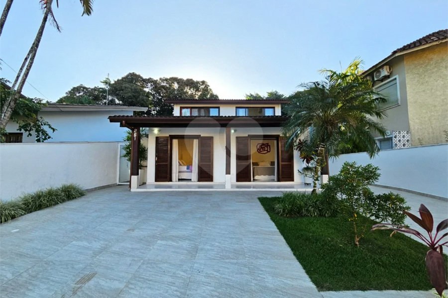Casa à venda com 4 quartos, sendo 2 suítes, em Riviera de São Lourenço, Bertioga, SP