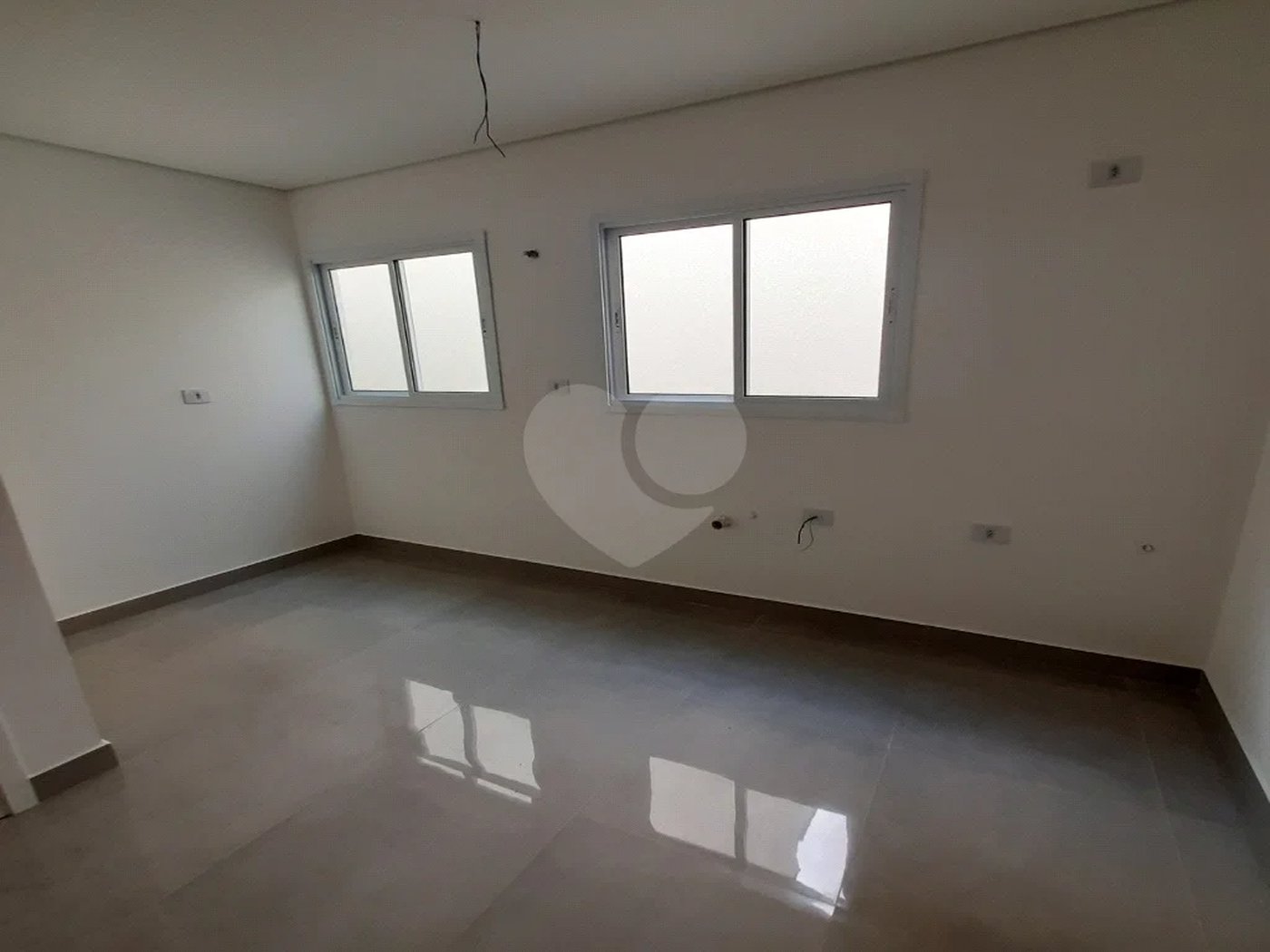 Apartamento com 80m² , 2 dormitórios , sendo 1 suíte , 1 vaga , à venda no bairro Humaitá em Santo André.