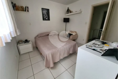 Lindo Sobrado em Condomínio