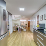 Casa à venda com 4 quartos, sendo 2 suítes, no condomínio Residencial Vila Lagos, São Paulo - SP