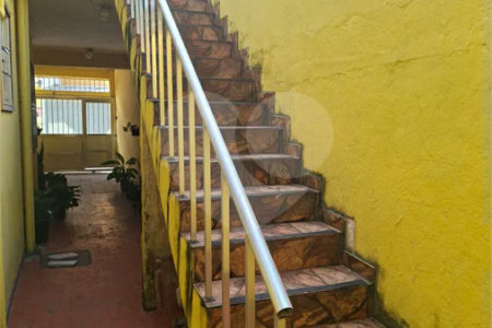 CASA Á VENDA EM SANTÍSSIMO ,ESTRADA DA POSSE ..