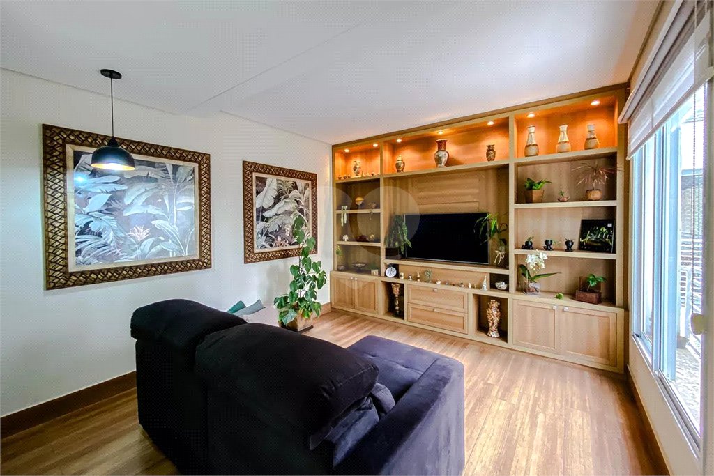Duplex de 96m2 decorado com varanda gourmet e 2 vagas no Alto do Ipiranga