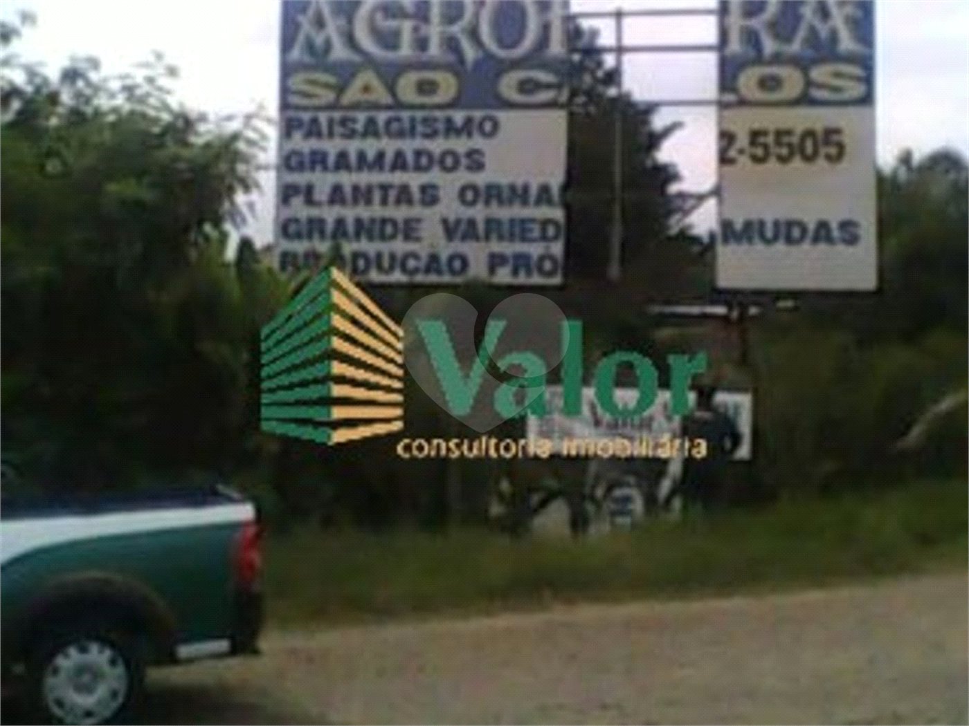 ENTRE BANANA BRASIL E GARAGE DA ATHENAS PAULISTA