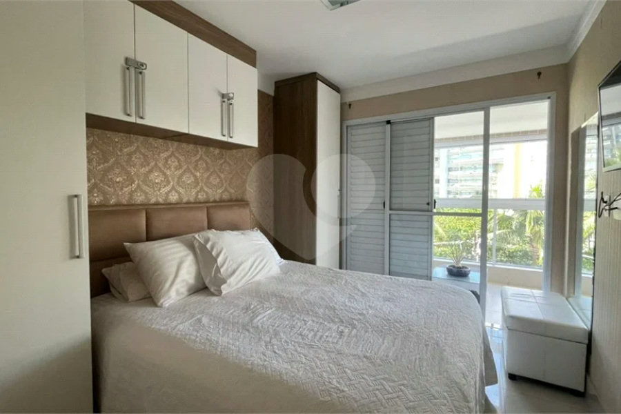 Apartamento à venda com 3 quartos, sendo 2 suítes,  em Riviera de São Lourenço, Bertioga, SP