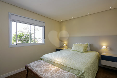 Casa à venda com 4 quartos, sendo 2 suítes, em Chácara Monte Alegre, São Paulo, SP