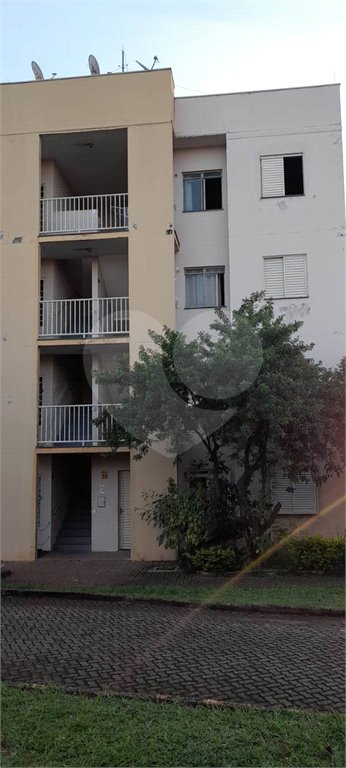 Apartamento no Condomínio Residencial Jardim das Torres
