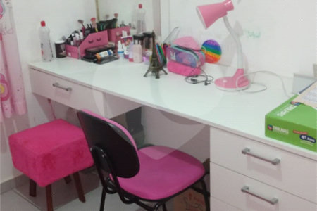 Lindo apartamento no Bosque dos Ipês .