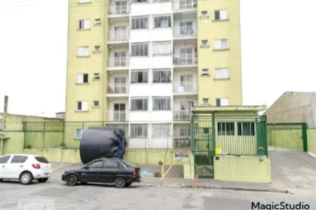 Apartamento com 50m², 2 dormitórios, 2 vagas, disponível para venda e locação, no bairro Água Chata, em Guarulhos.