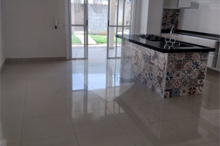 Indaiatuba- Recreio Internacional Viracopos - Terreno com 1000 ms - construido 200 ms - Sobrado com 3 dorms, 1 suite, Ar condicionado nos quartos e sala, cozinha com armários, cooktop, ampla varanda - Quiosque com churrasqueira e piscina , playground, garagem, deposito - R$ 1.500.000,00 - não ace