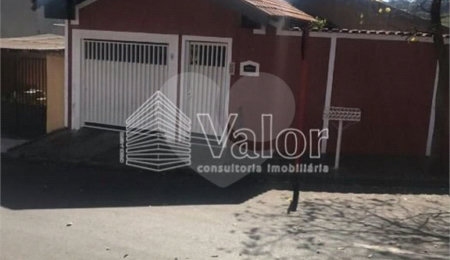 Casa à venda com 3 quartos, sendo 1 suíte,  em Cidade Aracy, São Carlos, SP