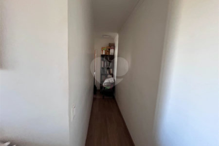 Apartamento a venda.